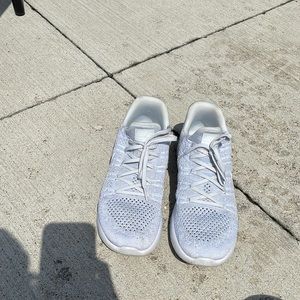 Nike mens running shoes